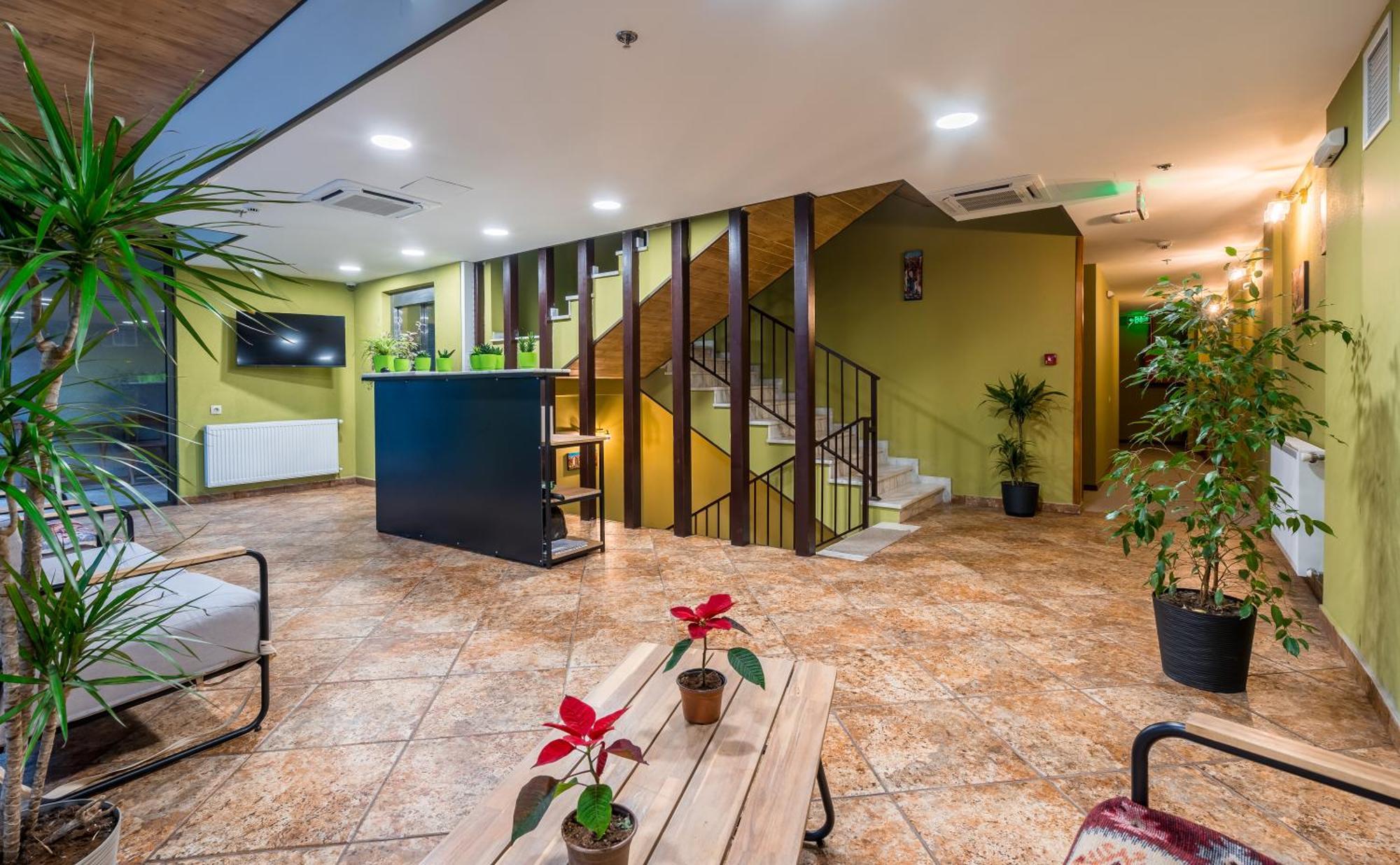 Green Inn Hotel Тбилиси Экстерьер фото