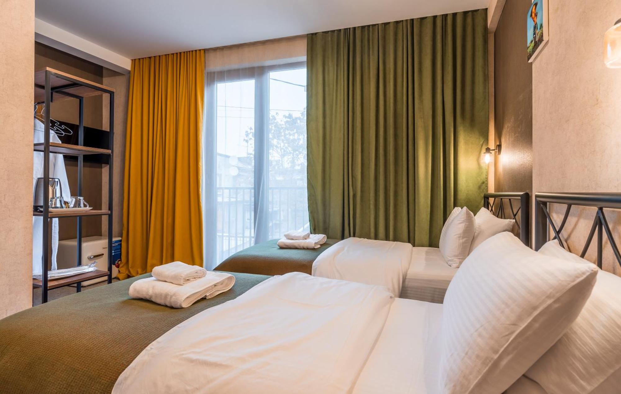 Green Inn Hotel Тбилиси Экстерьер фото